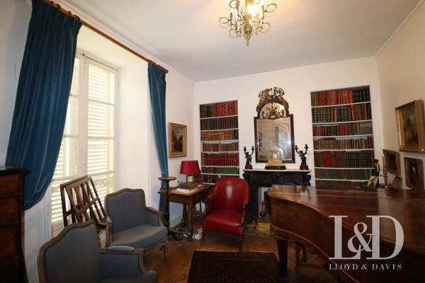 Bâtisse en pierre du 17ème siècle