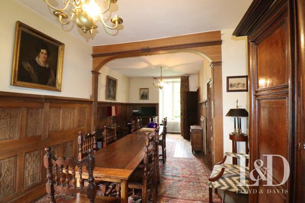 Bâtisse en pierre du 17ème siècle