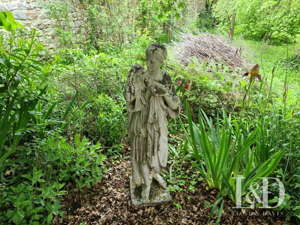 Bâtisse en pierre du 17ème siècle