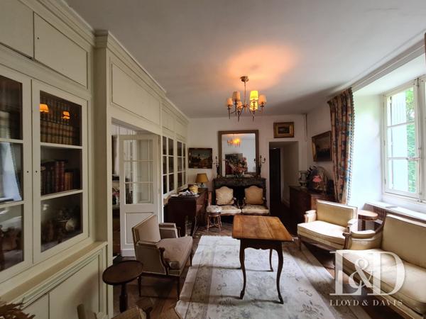 Bâtisse en pierre du 17ème siècle