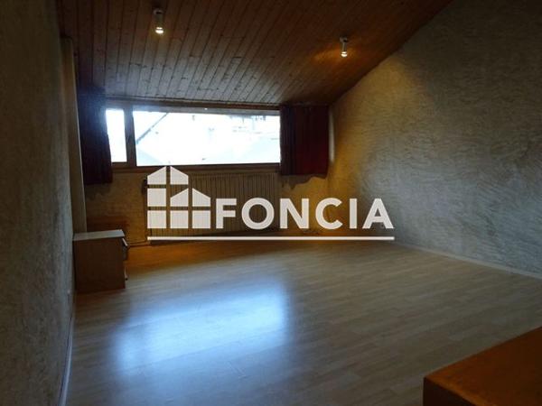 Location Appartement 2 pièces 67.4 m² - 6 RUE DU SENAT Chambery 73000