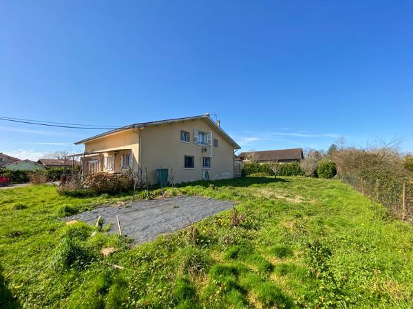 Dpt Gers (32), à vendre BARCELONNE DU GERS Maison T6 de 192 m² habitables normes PMR + 2 vérandas + grand garage sur 1670 m² de terrain, au bout d'une impasse, au calme