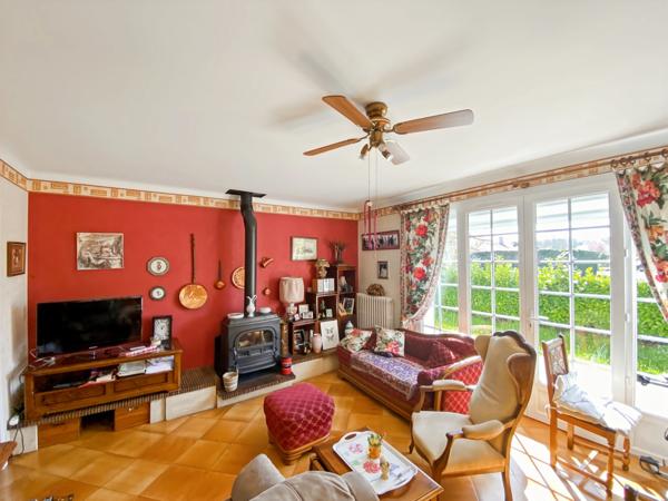 Dpt Gers (32), à vendre BARCELONNE DU GERS Maison T6 de 192 m² habitables normes PMR + 2 vérandas + grand garage sur 1670 m² de terrain, au bout d'une impasse, au calme