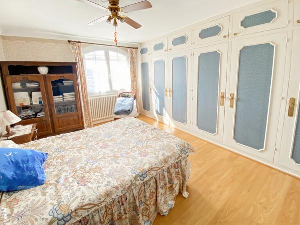 Dpt Gers (32), à vendre BARCELONNE DU GERS Maison T6 de 192 m² habitables normes PMR + 2 vérandas + grand garage sur 1670 m² de terrain, au bout d'une impasse, au calme