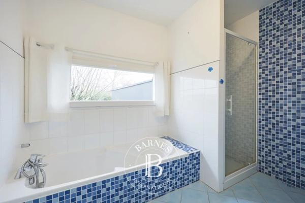 Chantraine, Maison 4 Chambres -  280 m² à vendre