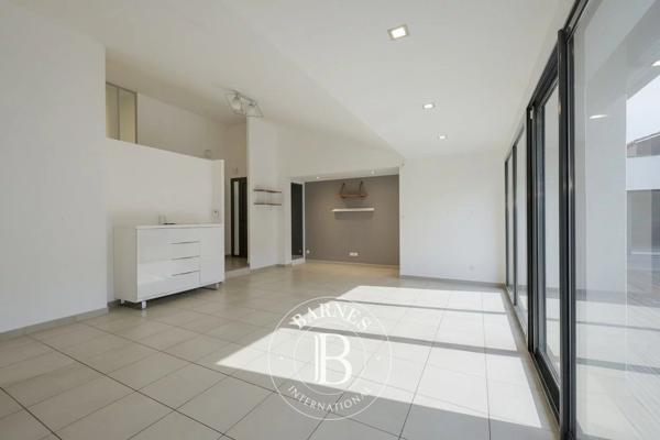 Chantraine, Maison 4 Chambres -  280 m² à vendre