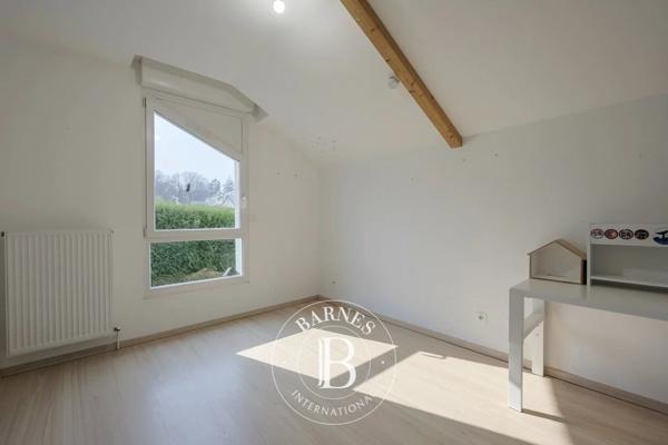 Chantraine, Maison 4 Chambres -  280 m² à vendre