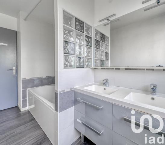 Appartement à vendre 4 pièces 74 m² Compiègne