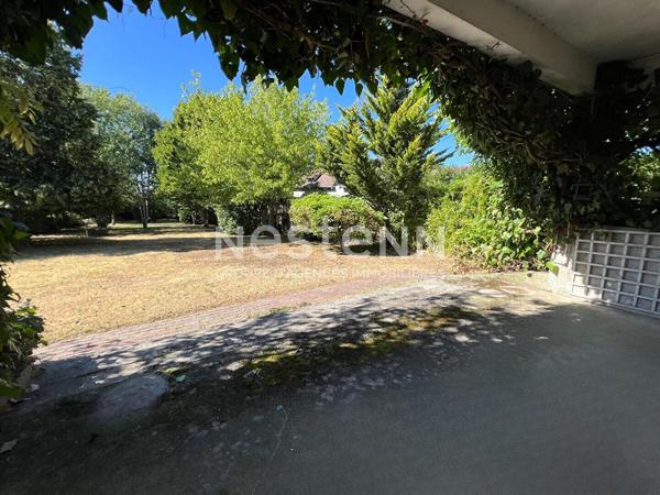 Propriété familiale de caractère à vendre sur la commune de Nerville-la-Forêt - 200m², 6 chambres