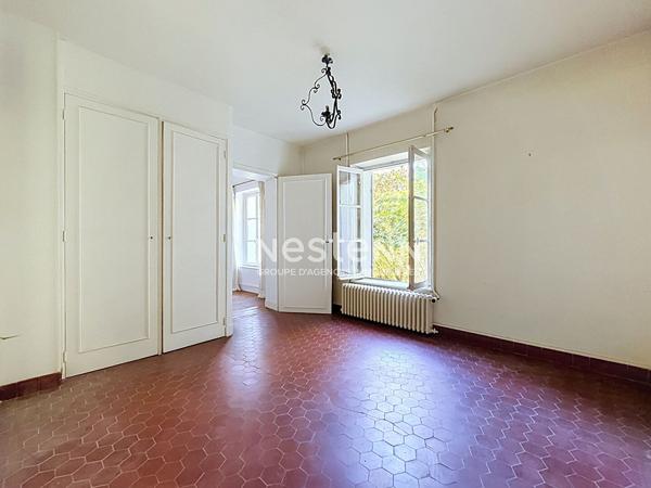 Propriété familiale de caractère à vendre sur la commune de Nerville-la-Forêt - 200m², 6 chambres