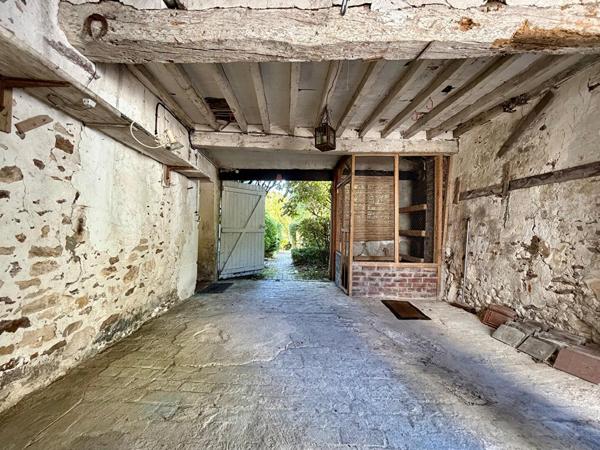 Propriété familiale de caractère à vendre sur la commune de Nerville-la-Forêt - 200m², 6 chambres
