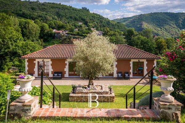 Figeac, Château 7 Chambres -  350 m² à vendre