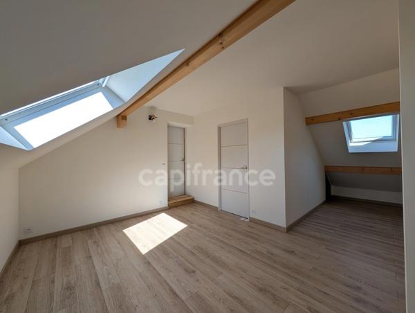 Proche Bletterans – Maison familiale de 210 m² avec extension récente, grands volumes et terrain clos