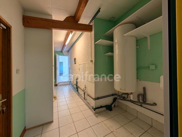 Proche Bletterans – Maison familiale de 210 m² avec extension récente, grands volumes et terrain clos