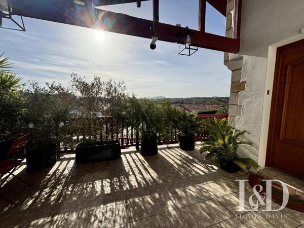 EXCLUSIVITÉ! MAISON BASQUE COEUR DE SAINT-PÉE-SUR-NIVELLE