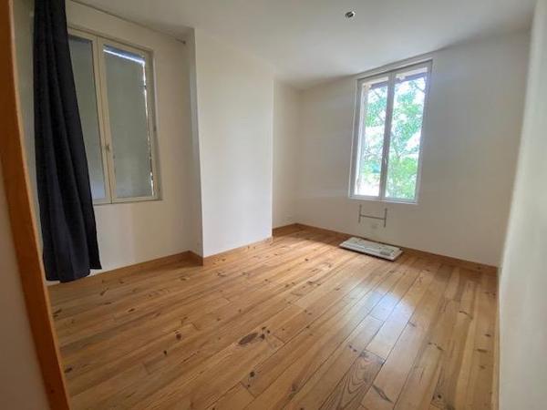Vente / Immeuble à Arveyres (33500)