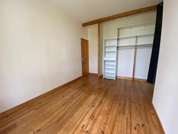 Vente / Immeuble à Arveyres (33500)