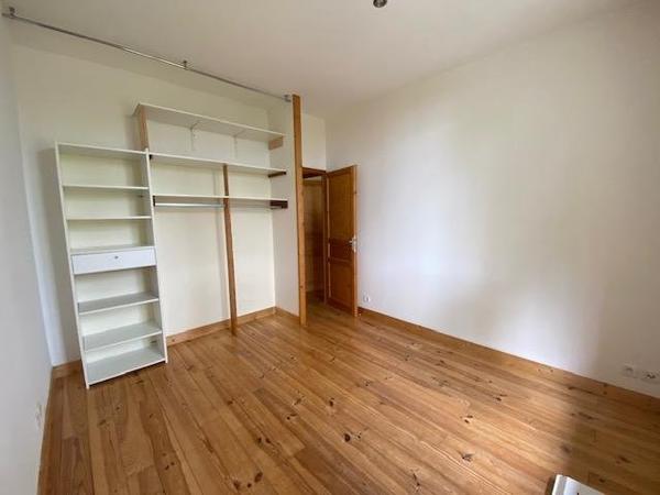 Vente / Immeuble à Arveyres (33500)