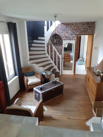 Maison
         5 pièces
        - 132 m² Exclusivité 479 500 € *