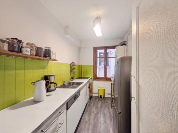Dpt Haute Savoie (74), à vendre EVIAN-LES-BAINS Appartement T3 de 78 m² au centre ville