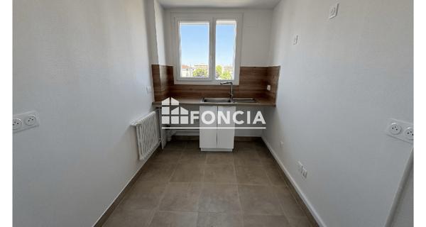 Location Appartement 3 pièces 54.37 m² - Rueil-malmaison 92500