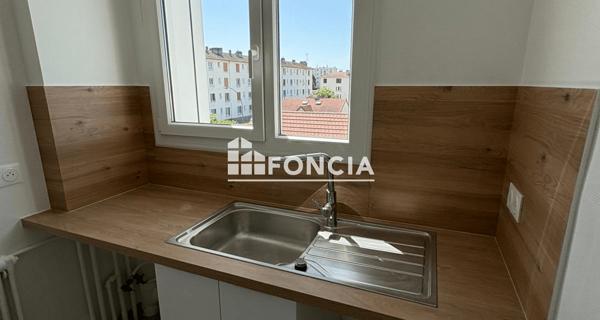 Location Appartement 3 pièces 54.37 m² - Rueil-malmaison 92500