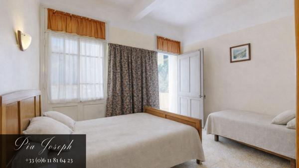 Un espace à façonner face à la mer - 85.7 m2 - un T3 et un T2