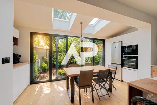 Maison Rueil Malmaison 4 pièce(s) 90 m2 700 000 € **  - Référence  20021