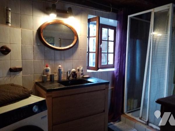 Maison de village avec terrain attenant d'environ 400 m², garage et grenier