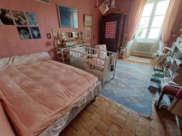 Propriete 14 pièce(s) 5 chambre(s) 240 m²