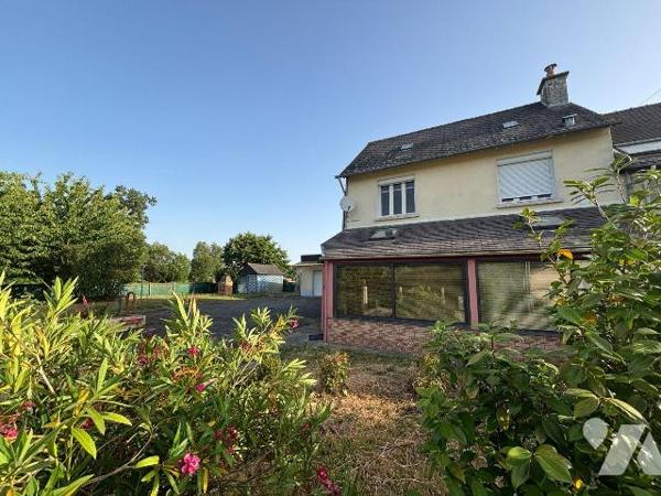 NOUVEAUTE ! Etude Trente-Cinq Notaires

A 10 minutes de Rennes, au coeur d'un hameau entre No...