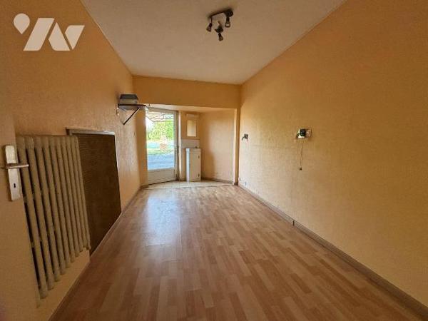 NOUVEAUTE ! Etude Trente-Cinq Notaires

A 10 minutes de Rennes, au coeur d'un hameau entre No...
