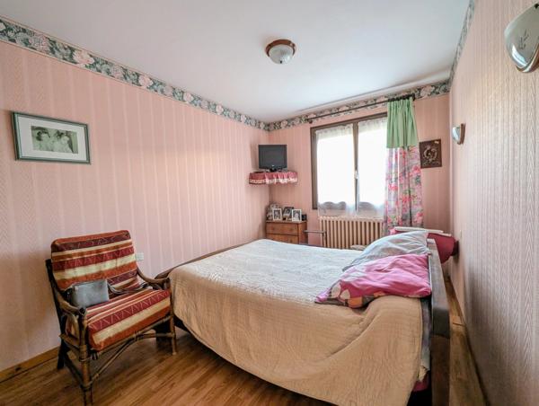 Maison à vendre 117.8m² - SAINT PIERRE DES ECHAUBROGNES (79)