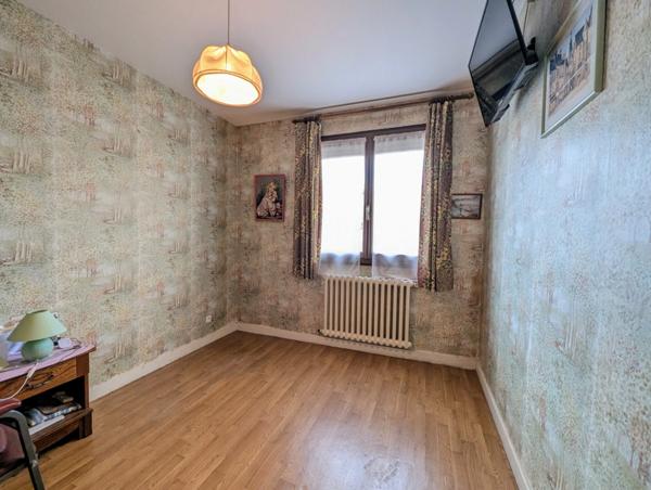 Maison à vendre 117.8m² - SAINT PIERRE DES ECHAUBROGNES (79)