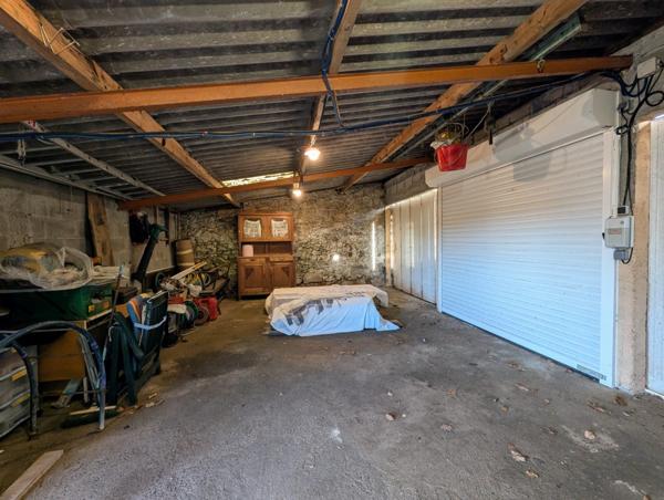 Maison à vendre 117.8m² - SAINT PIERRE DES ECHAUBROGNES (79)