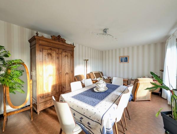 Maison à vendre 117.8m² - SAINT PIERRE DES ECHAUBROGNES (79)