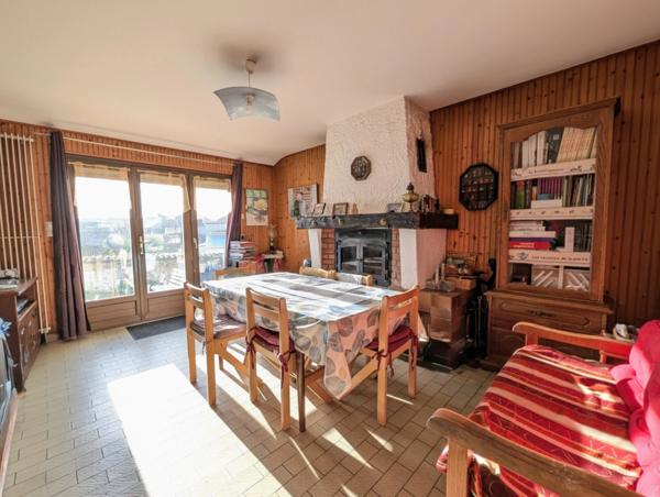 Maison à vendre 117.8m² - SAINT PIERRE DES ECHAUBROGNES (79)