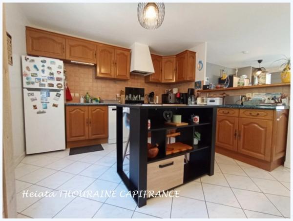 Maison à vendre Charmante maison de plain-pied sur grand terrain arboré – prête à vous accueillir ! 🌳à SAINT MARTIN DE SAINT MAIXENT (79)