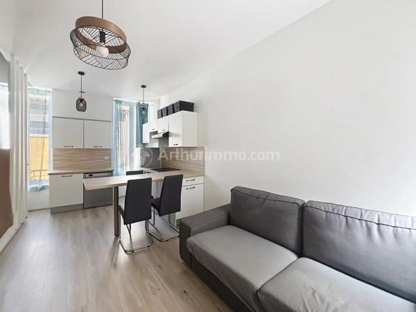 Location                                                      Appartement
                        
                     4 pièces                      68 m2                     à Clermont-Ferrand