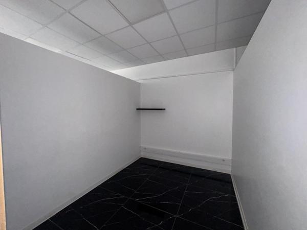 Location / Bureaux à Baie-Mahault (97122)