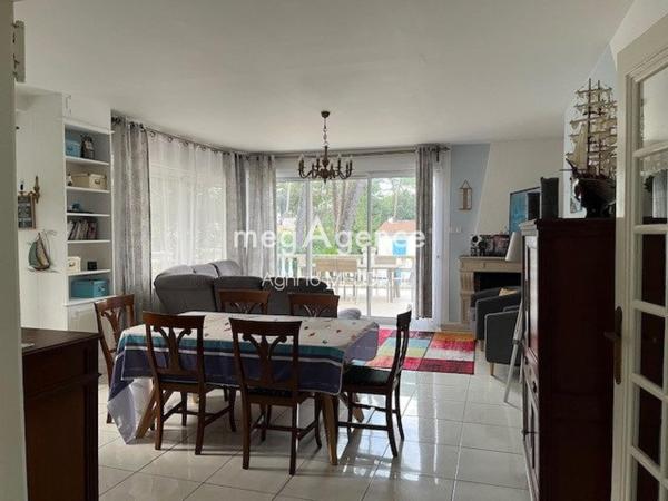 Maison à SAINT-GEORGES-DE-DIDONNE, 17110 - 10 pièces 178m²