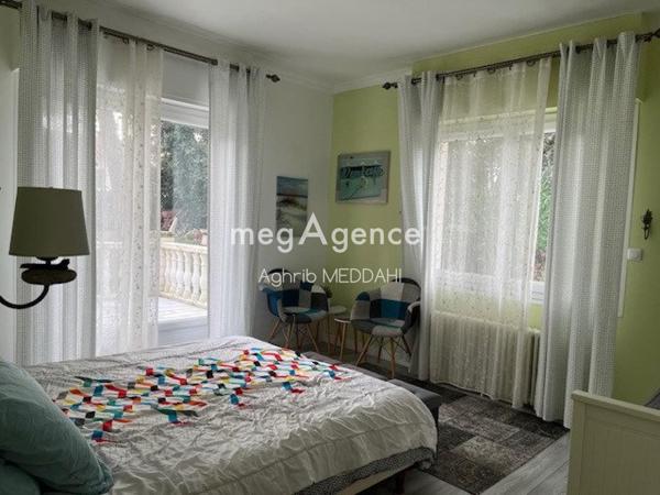 Maison à SAINT-GEORGES-DE-DIDONNE, 17110 - 10 pièces 178m²