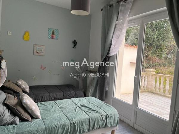 Maison à SAINT-GEORGES-DE-DIDONNE, 17110 - 10 pièces 178m²