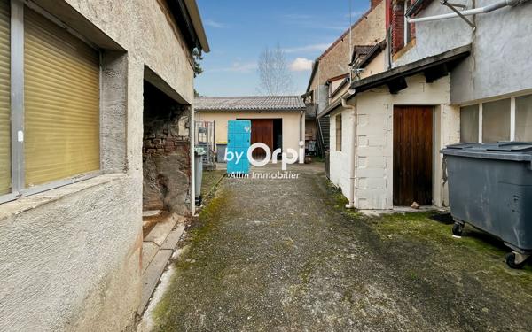 Maison à vendre    2 pièces •  Bézenet