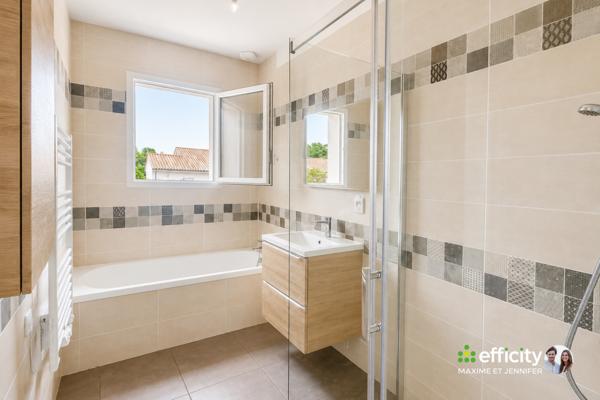 Maison
         4 pièces
        - 90 m² Exclusivité 304 900 € *