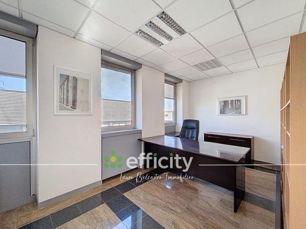 Local Commercial 25 pièces - 670 m² Exclusivité efficity