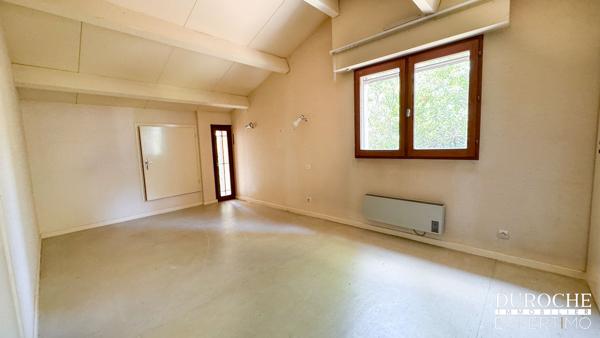 Orange – Villa d’architecte des années 70 sur 1 055 m² de terrain
