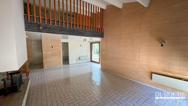 Orange – Villa d’architecte des années 70 sur 1 055 m² de terrain