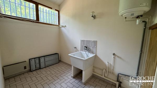 Orange – Villa d’architecte des années 70 sur 1 055 m² de terrain