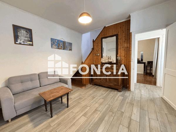 Location Maison 4 pièces 86 m² - 15 RUE DU DOCTEUR DELETANT La Rochelle 17000